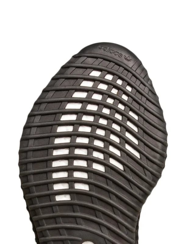 Yeezy Boost 350 V2 Bred - Image 4