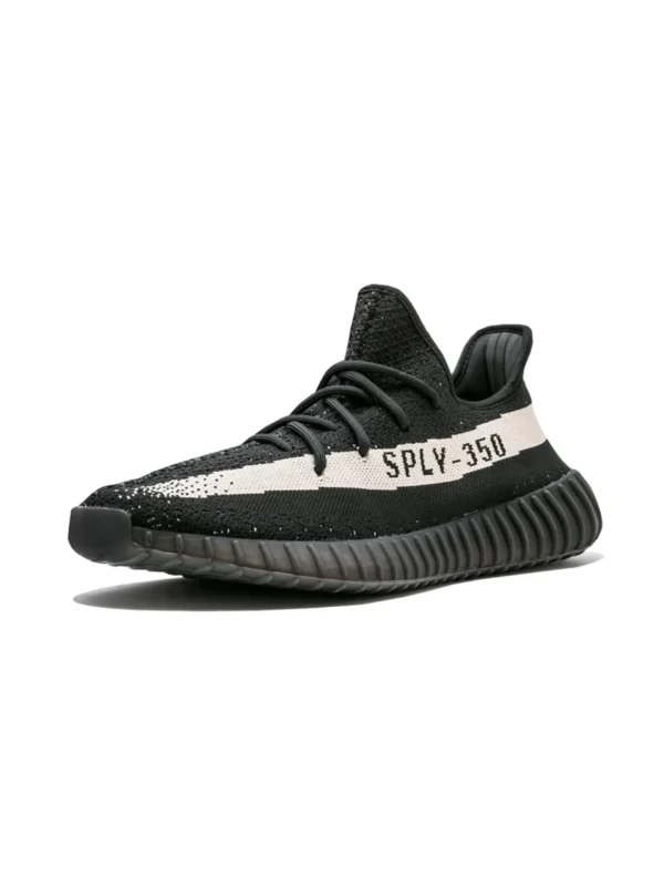Yeezy Boost 350 V2 Oreo - Image 4