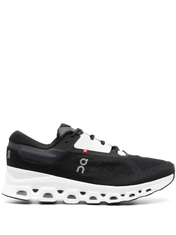 On Running Cloudstratus 3 Black