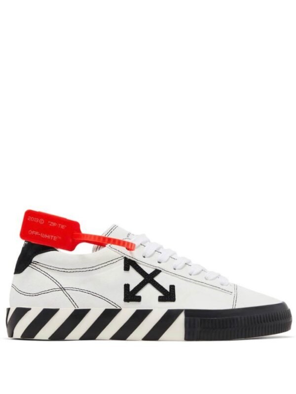 Off- White Low “Vulcanized” Arrow White/Black