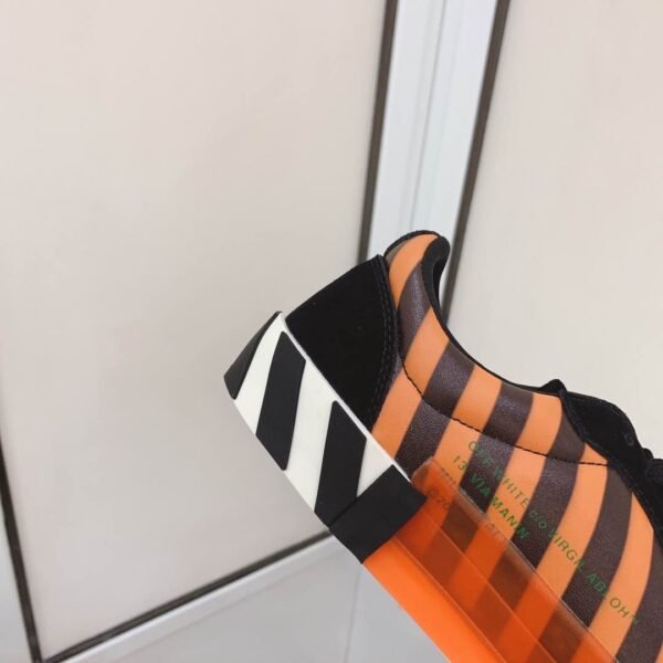 Off-White Low “Vulcanized” Black/Orange - Image 4