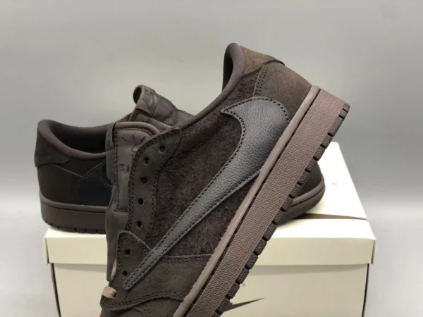 Air Jordan 1 Low x Travis Scott “Velvet Brown” - Image 6