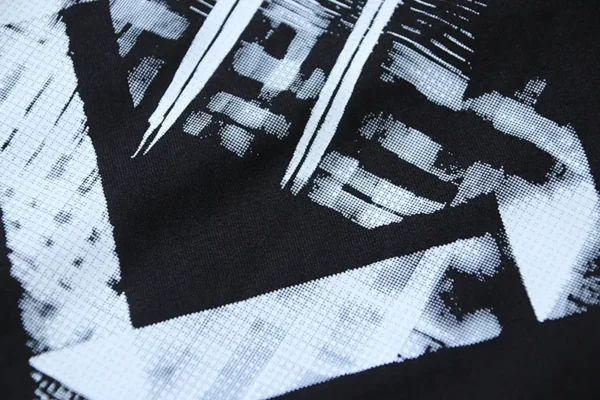 Off-White Playera Vibe Arrow Black - Image 3