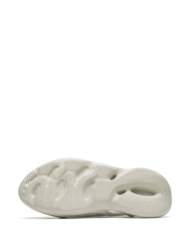 Yeezy Foam Runner Ararat - Image 4