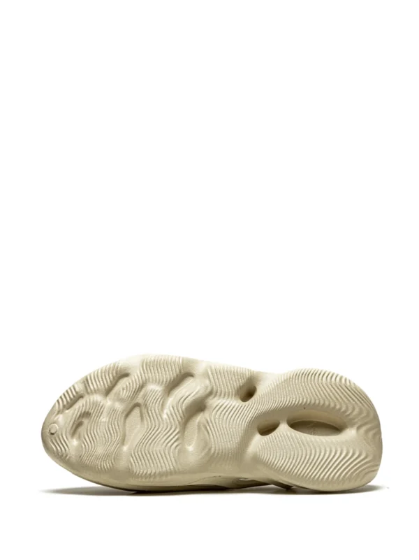 Yeezy Foam Runner Sand - Image 4