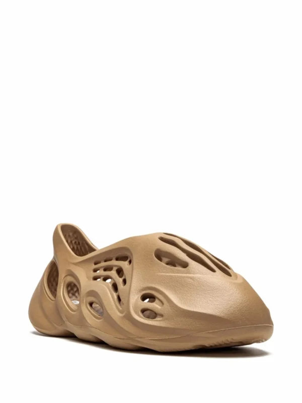 Yeezy Foam Runner Ochre - Image 4