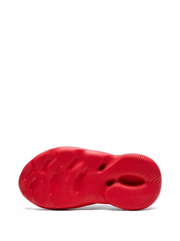 Yeezy Foam Runner Vermillion - Image 4