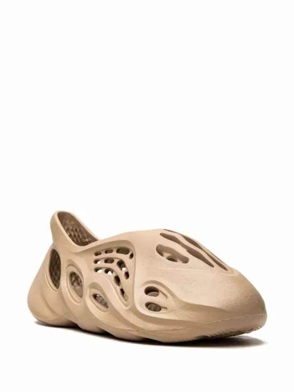 Yeezy Foam Runner Runner Mist - Image 2