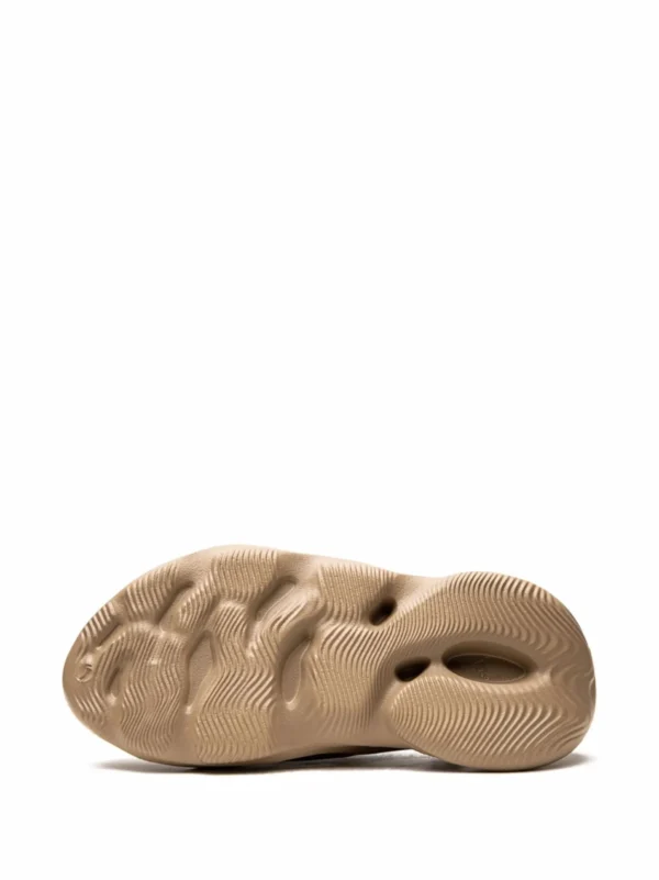 Yeezy Foam Runner Runner Mist - Image 4