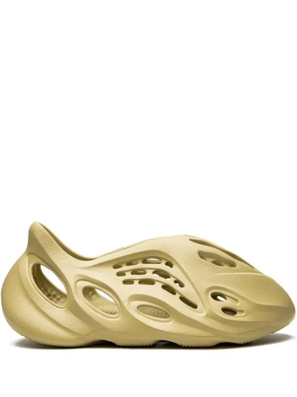 Yeezy Foam Runner Sulfur