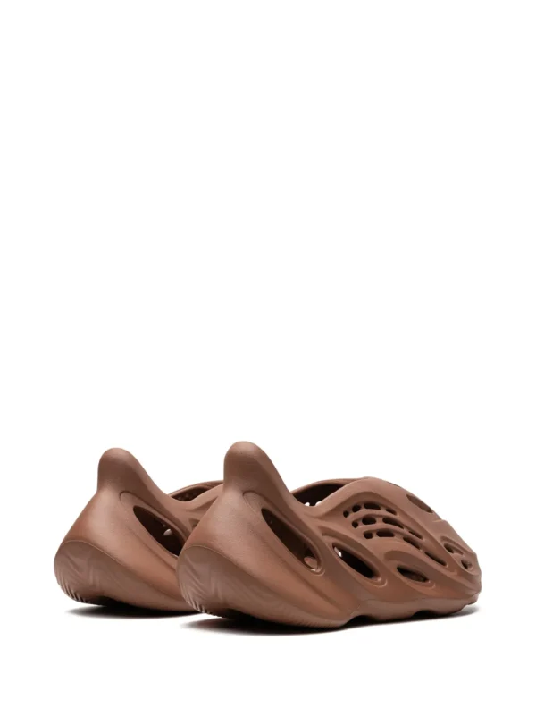 Yeezy Foam Runner Flax - Image 3