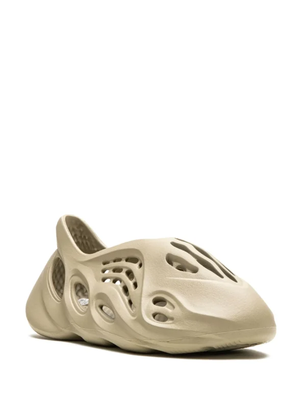 Yeezy Foam Runner Stone Salt - Image 2